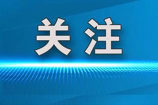 吸烟有害健康哈！中国小哥穿C罗球衣，给外国人散根黄鹤楼？